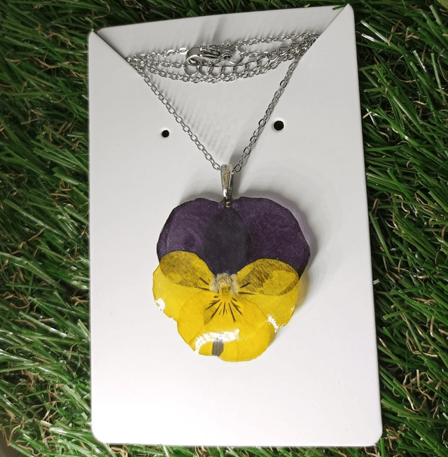 Collier les "Pensées"