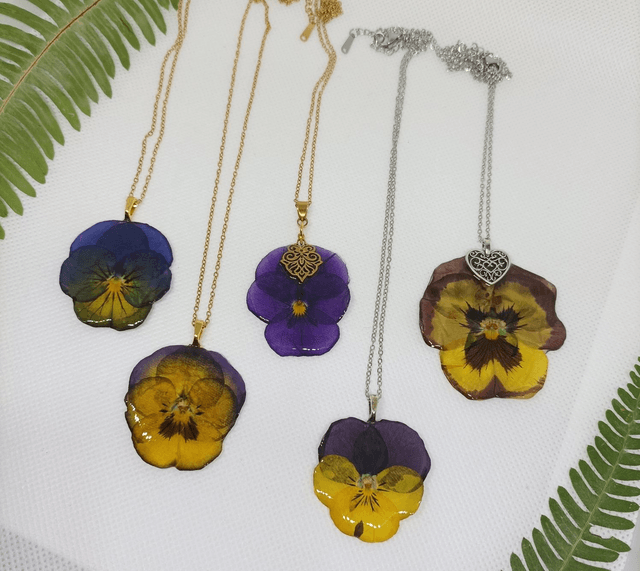 Collier les "Pensées" 