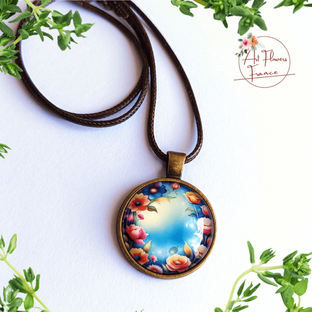 Collier illustré - Guirlande de fleurs