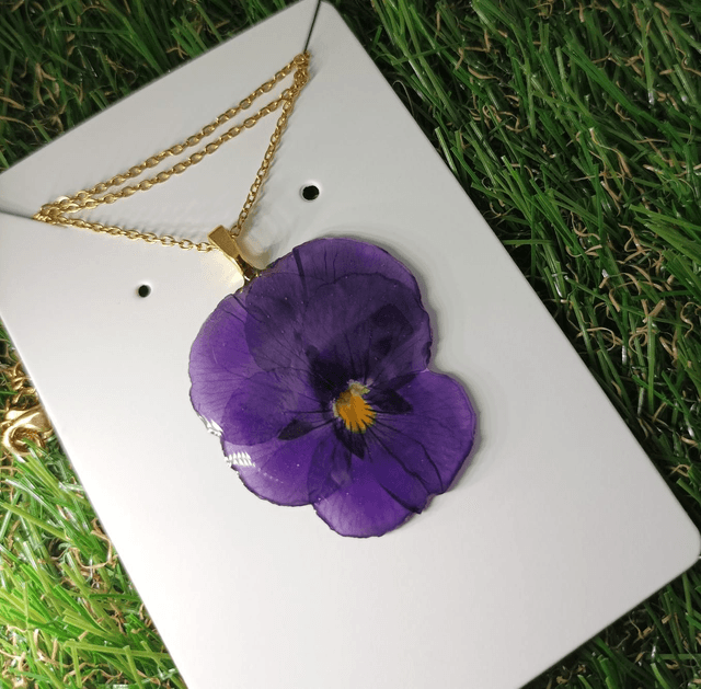 Collier les "Pensées" 