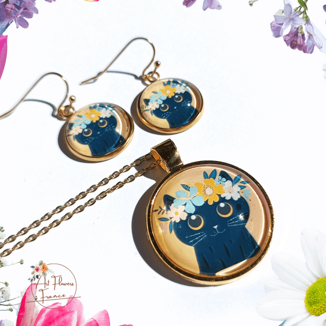 Collier illustré - Chaton avec des fleurs